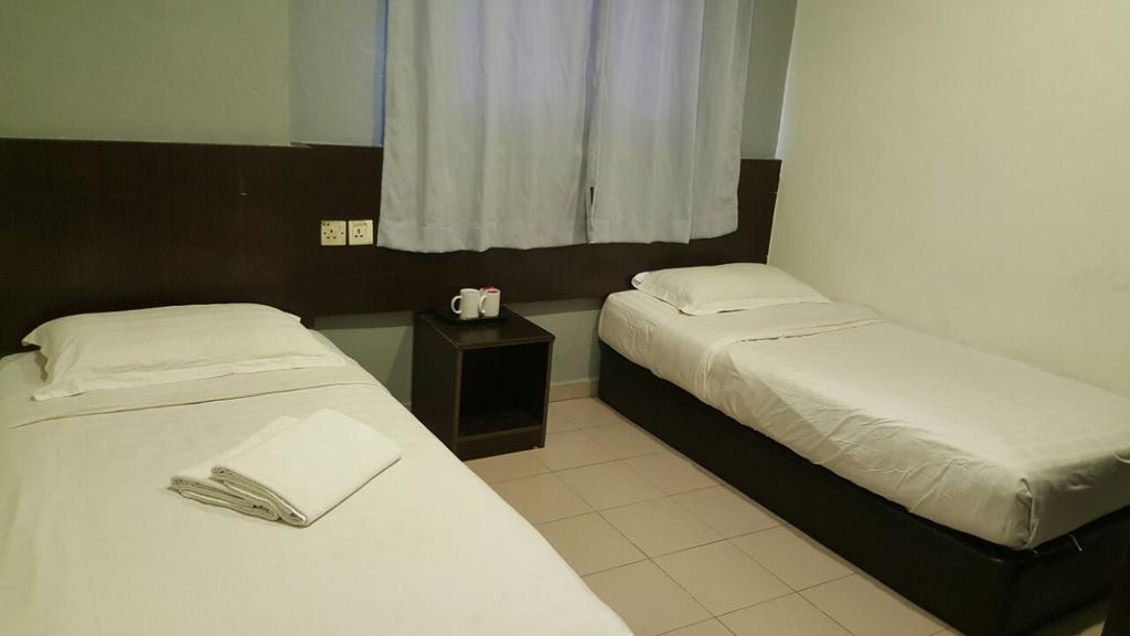 Tiong Nam Hotel Pasir Gudang Exterior photo