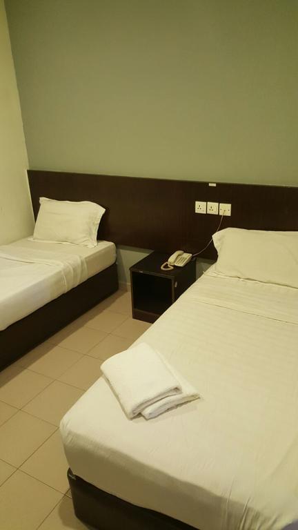 Tiong Nam Hotel Pasir Gudang Exterior photo