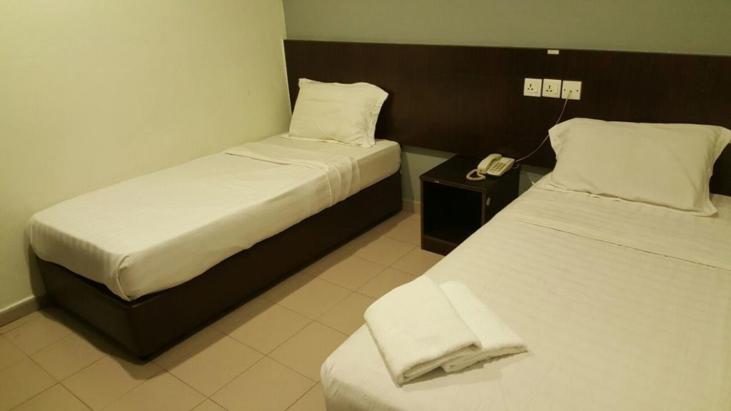 Tiong Nam Hotel Pasir Gudang Exterior photo